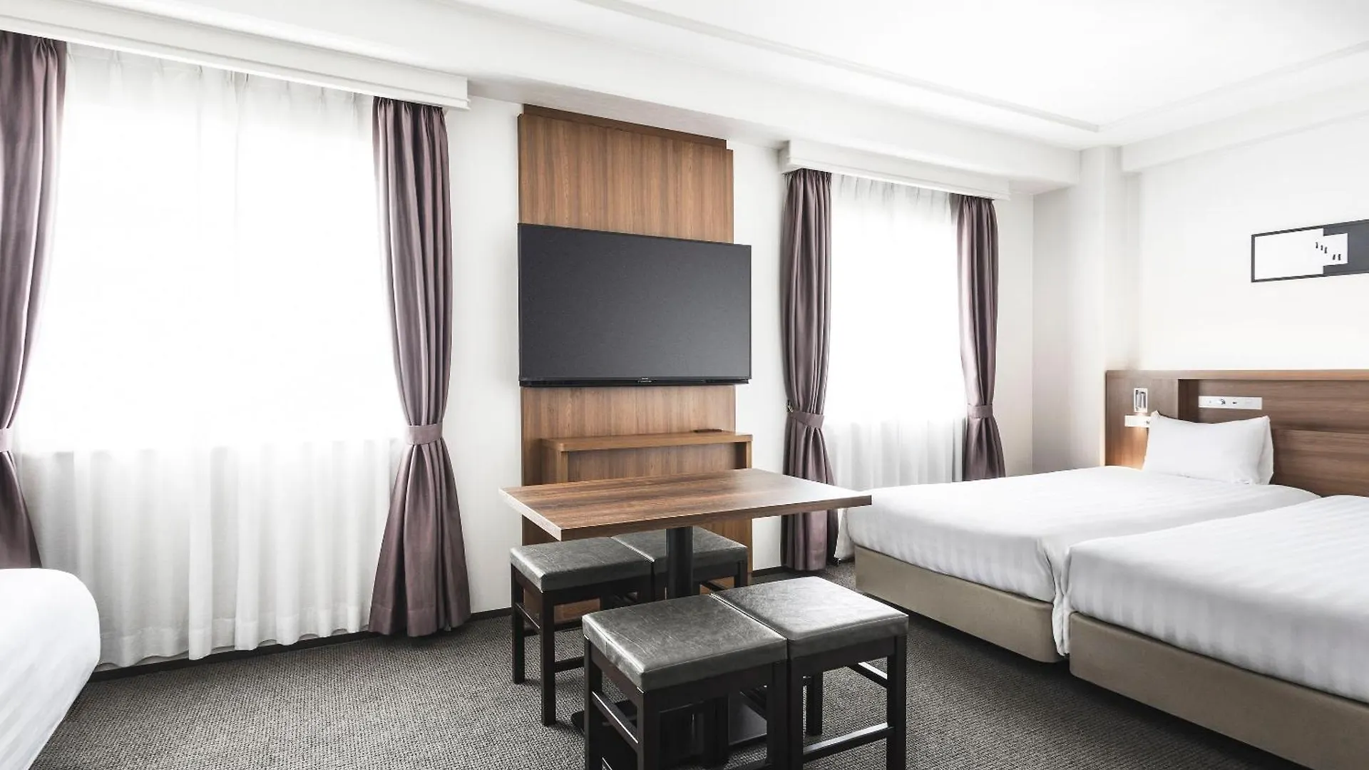 Hotel New Hankyu Osaka Annex 3*,  Japan